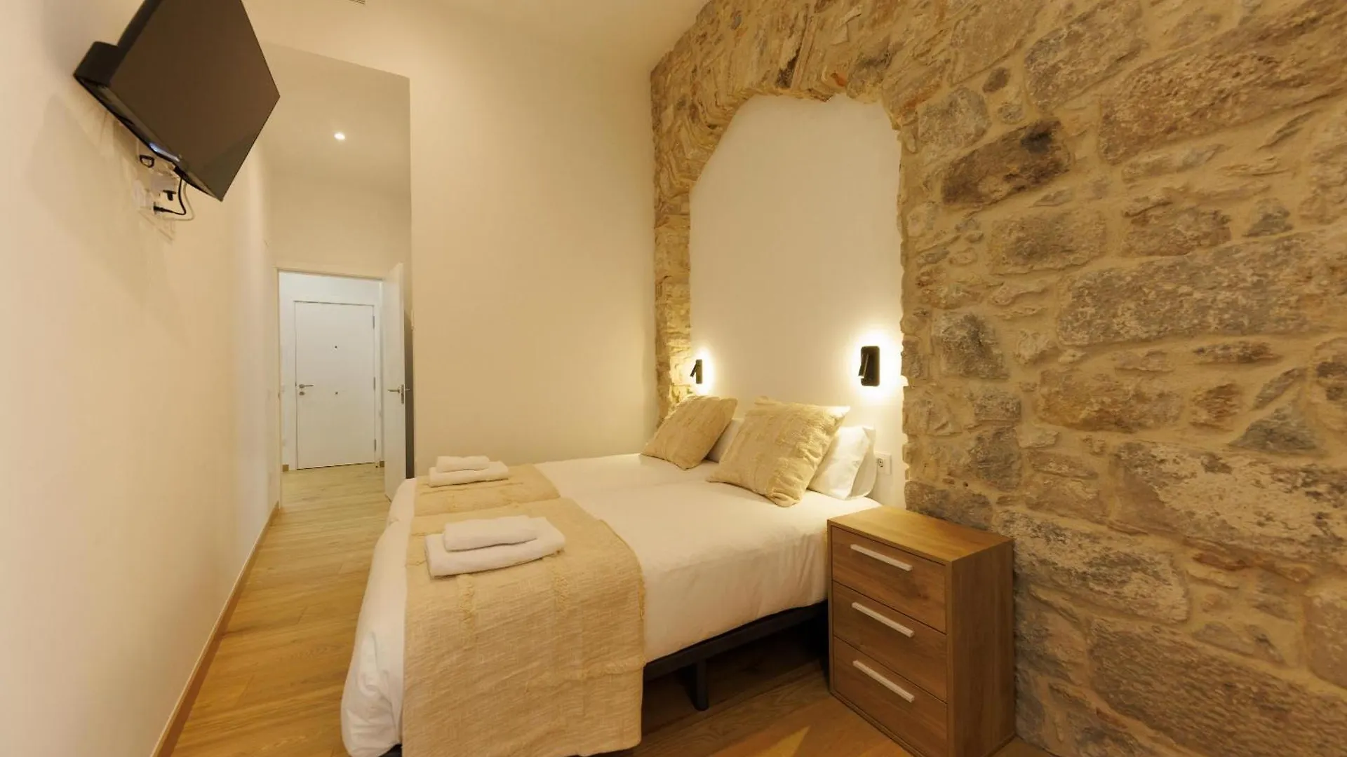 Bravissimo Pont Sant Agusti, Monthly Apartments Gerona España