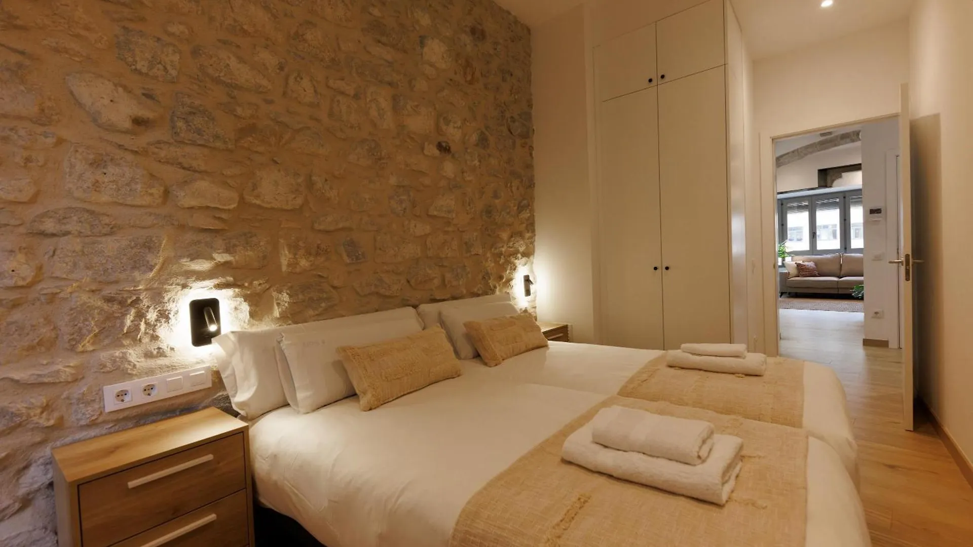 Bravissimo Pont Sant Agusti, Monthly Apartments Gerona 0*,  España